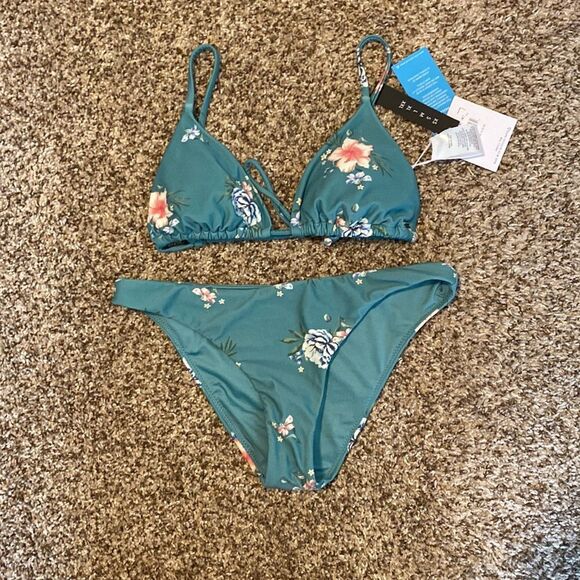 COPY - 🦋 Oneill Blue Floral Bikini Set:) NWT - Picture 3 of 6